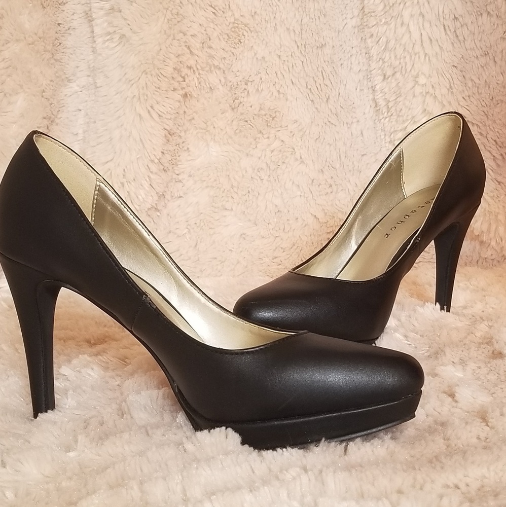 METAPHOR BLACK NEVER WORN, SEXY PUMPS, PLATFORM